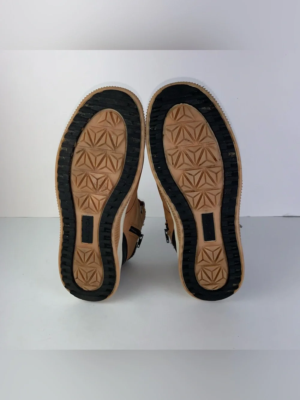 Nautica Kids Work Chukka Boot Youth size 5 big boys